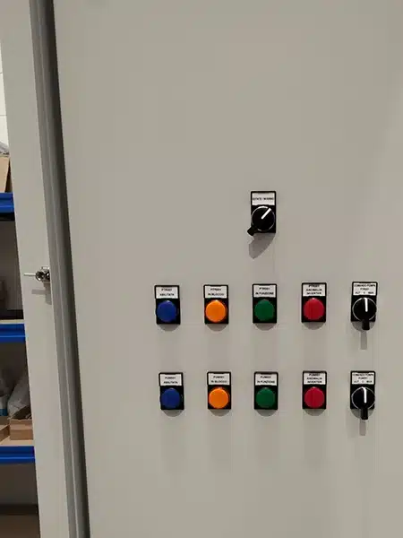 installazione-per-automazione-per-quadri-elettrici-di-distribuzione installazione-per-automazione-per-quadri-elettrici-di-distribuzione