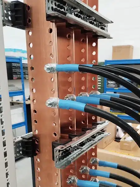installazione-per-automazione-quadri-elettrici installazione-per-automazione-quadri-elettrici