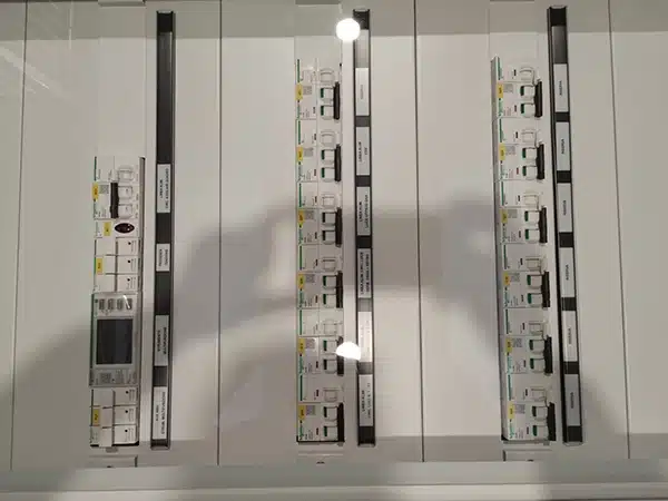 quadri-elettrici-di-distribuzione-industriale quadri-elettrici-di-distribuzione-industriale